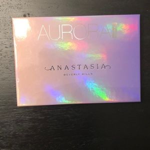 Anastasia beverly hills aurora highlight kit